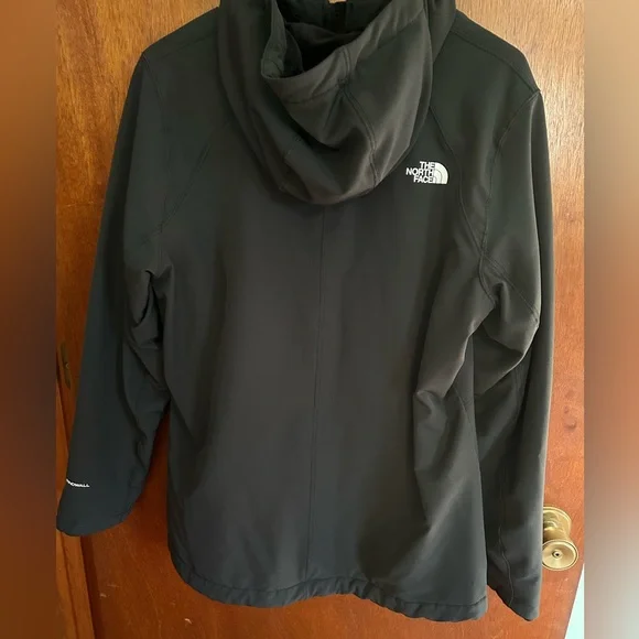 The North Face Hooded Jacket with Windwall Technology - Picture 6 of 7